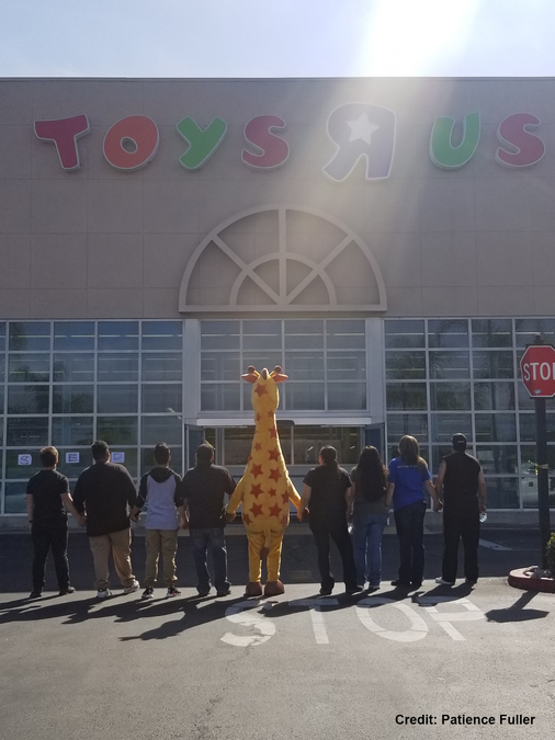 Escondido Toys 'R' Us employees bid farewell in emotional photo